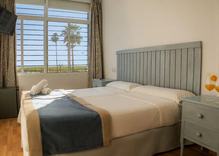 Отель Playa Conil - Beachfront & Кониль-де-ла-Фронтера