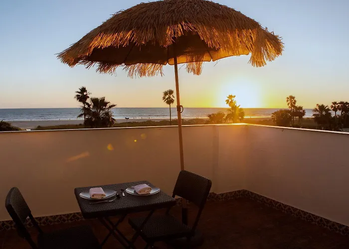 Отель Playa Conil - Beachfront &