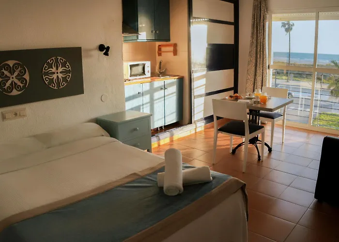 Hotel Playa Conil - Beachfront &