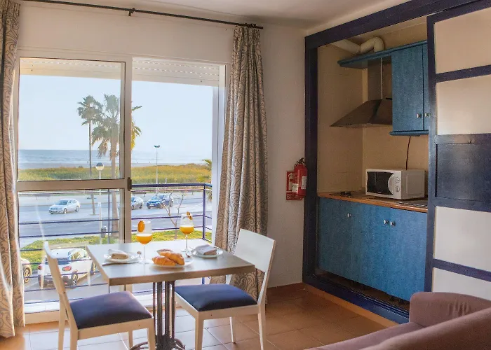 Hotel Playa Conil - Beachfront & *